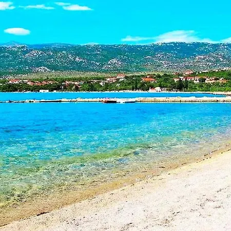 Apartmani Mala Sirena Maslenica Exterior photo