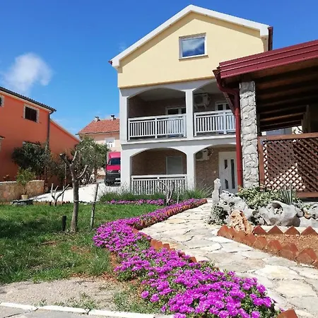 Apartmani Mala Sirena Maslenica Exterior photo
